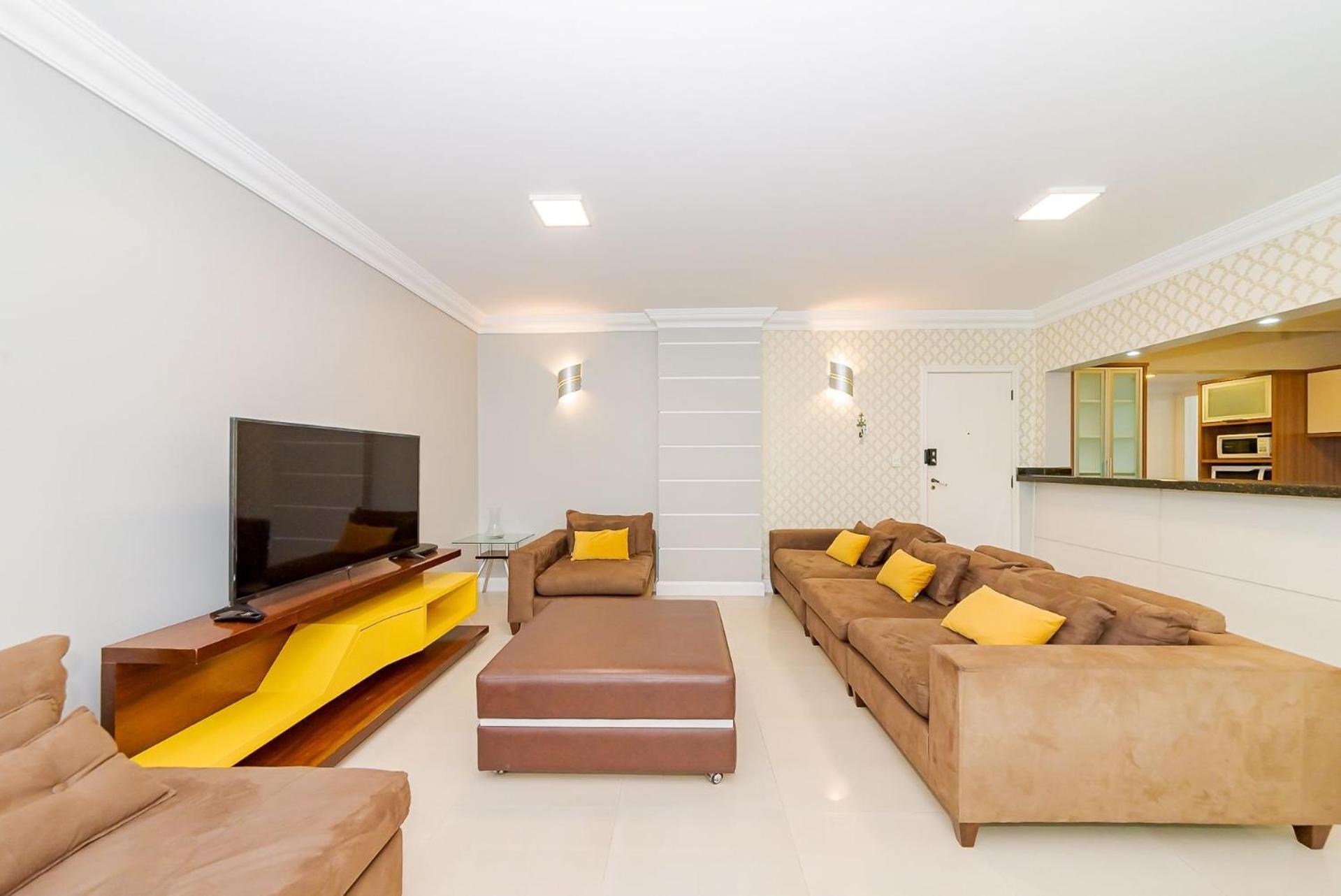 Apto Amplo 1Suite Mais 2Quartos - Quadra Mar 50M Da Praia - Somente Familiares Balneario Camboriu Exterior photo