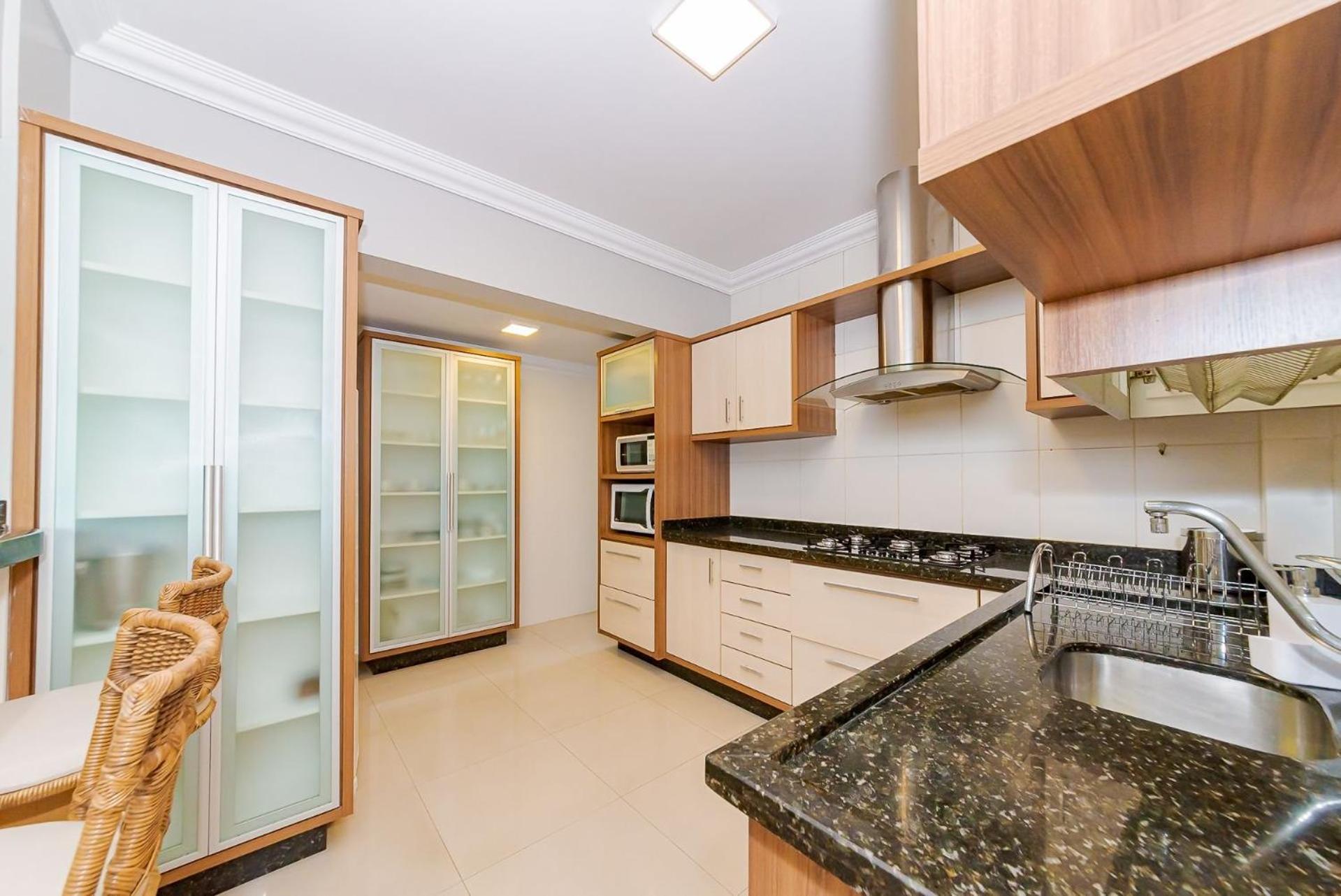 Apto Amplo 1Suite Mais 2Quartos - Quadra Mar 50M Da Praia - Somente Familiares Balneario Camboriu Exterior photo