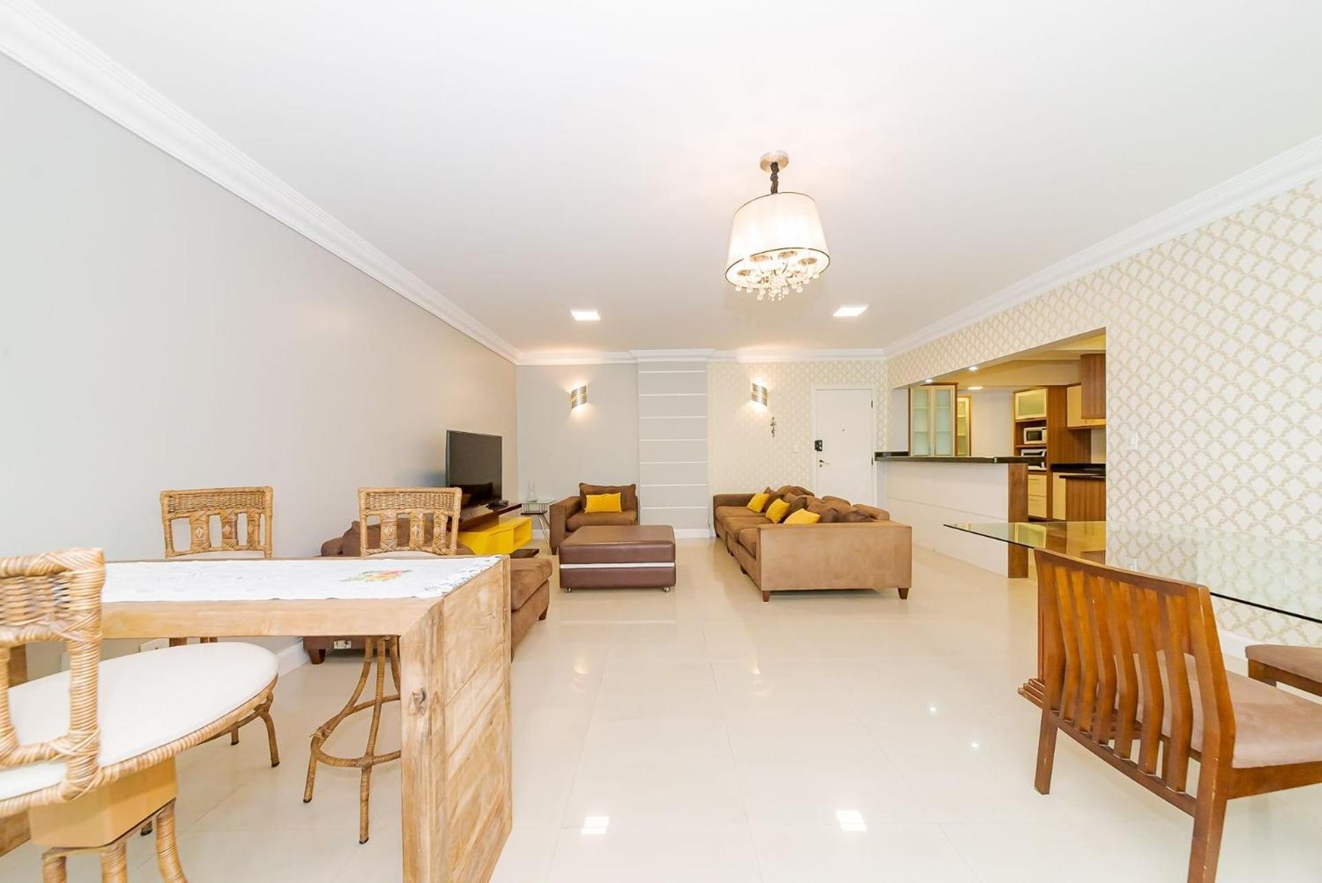 Apto Amplo 1Suite Mais 2Quartos - Quadra Mar 50M Da Praia - Somente Familiares Balneario Camboriu Exterior photo