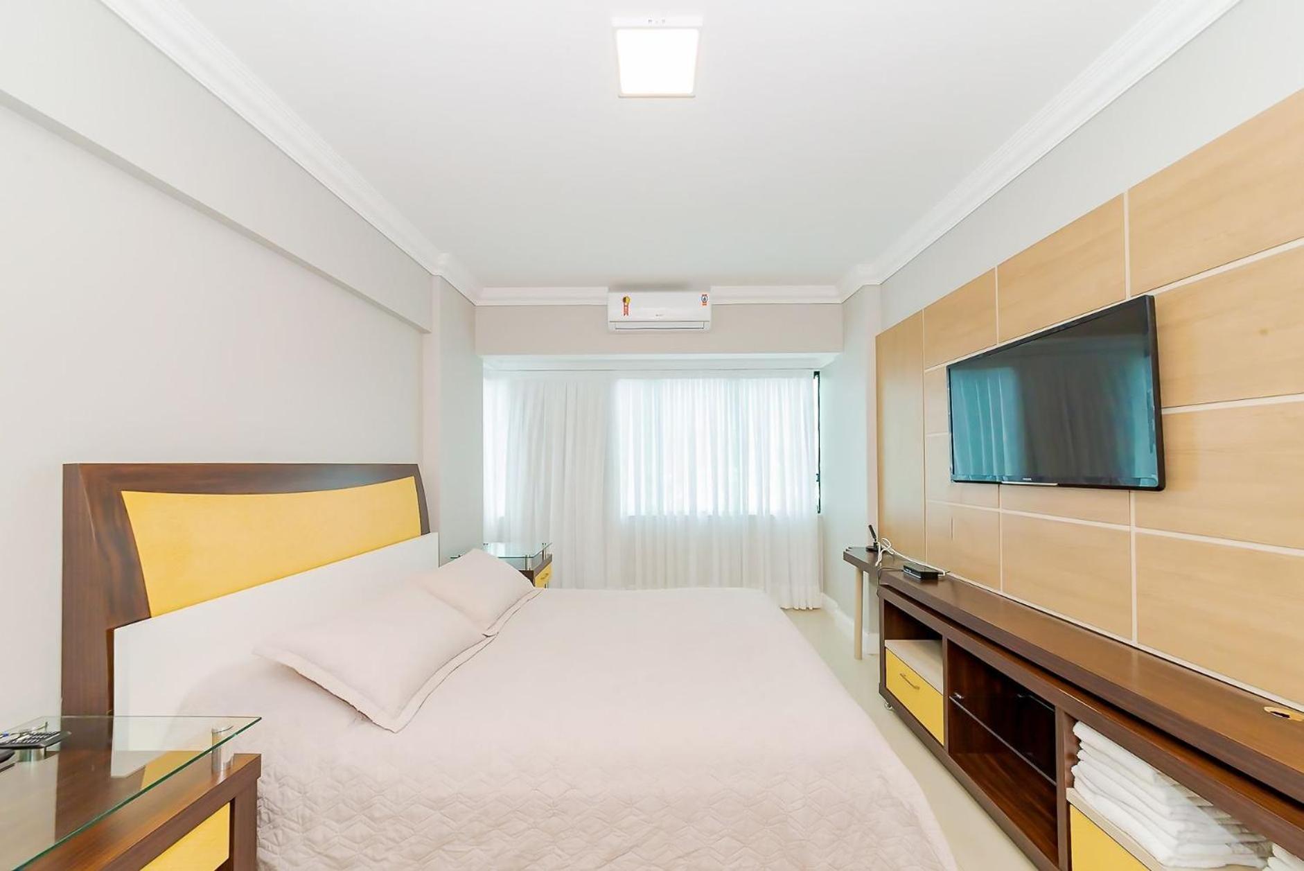 Apto Amplo 1Suite Mais 2Quartos - Quadra Mar 50M Da Praia - Somente Familiares Balneario Camboriu Exterior photo