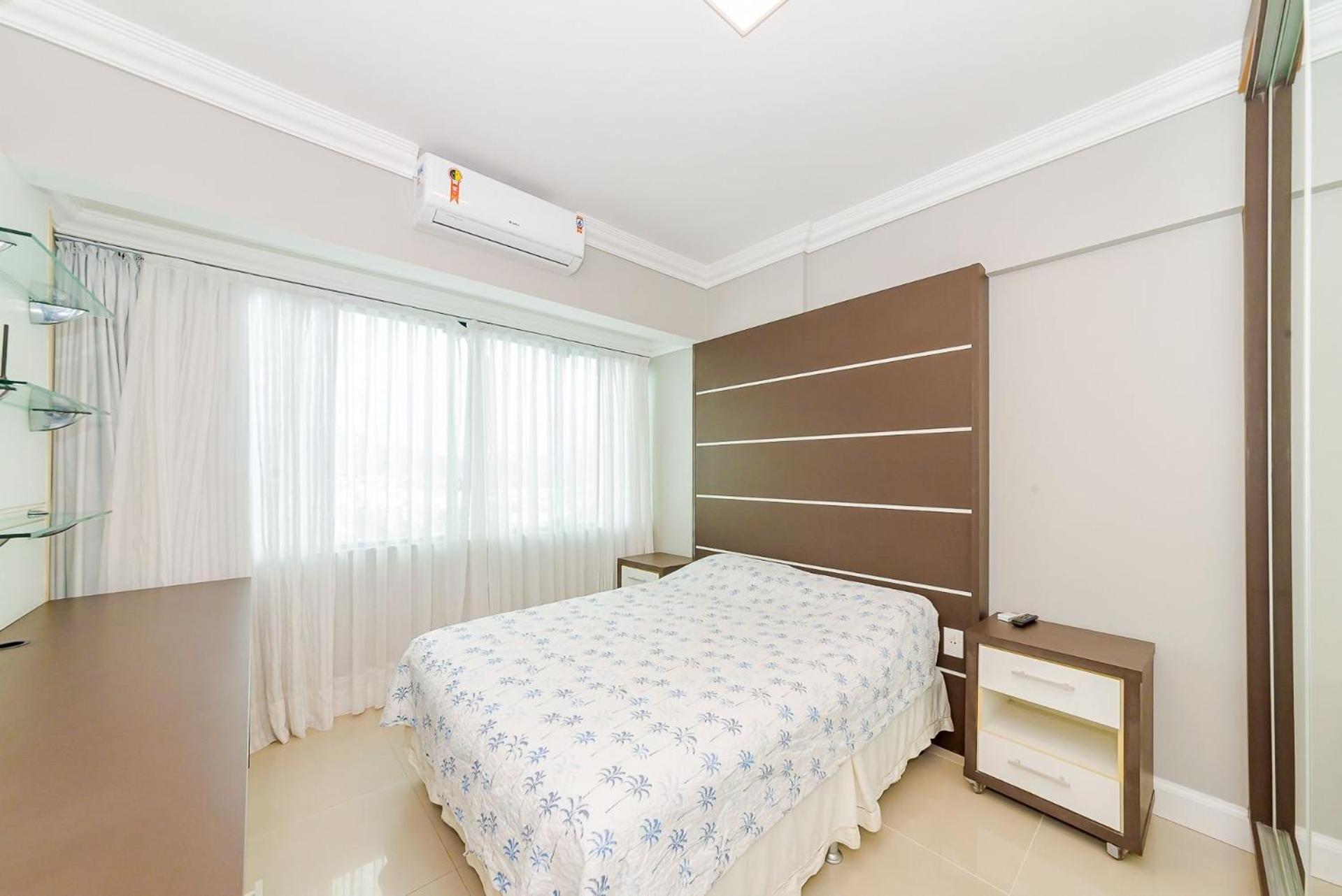 Apto Amplo 1Suite Mais 2Quartos - Quadra Mar 50M Da Praia - Somente Familiares Balneario Camboriu Exterior photo