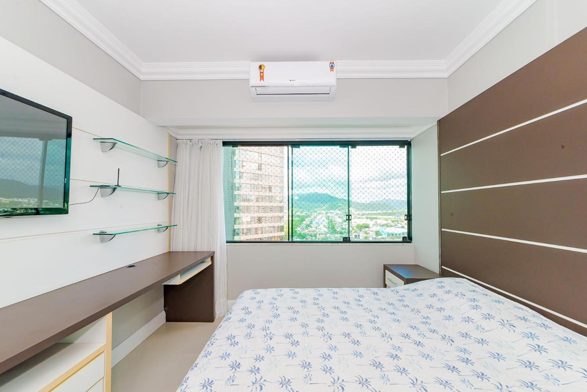 Apto Amplo 1Suite Mais 2Quartos - Quadra Mar 50M Da Praia - Somente Familiares Balneario Camboriu Exterior photo